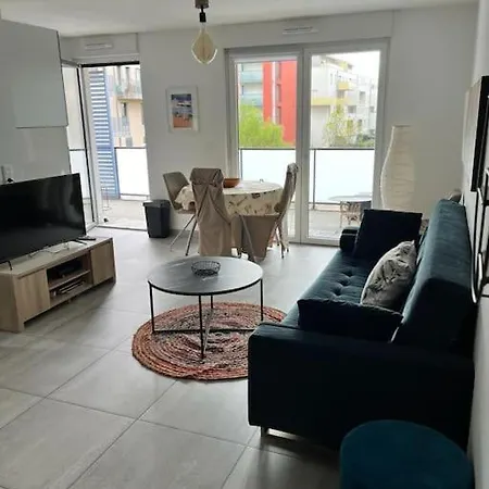 Proche Du Centre Avec Grande Terrasse *