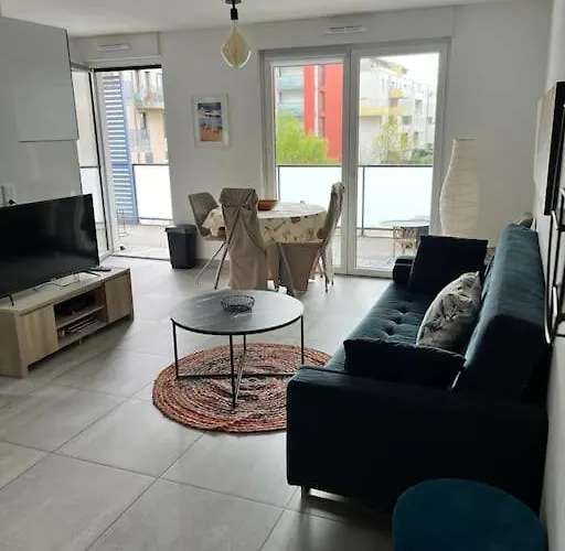 Proche Du Centre Avec Grande Terrasse *