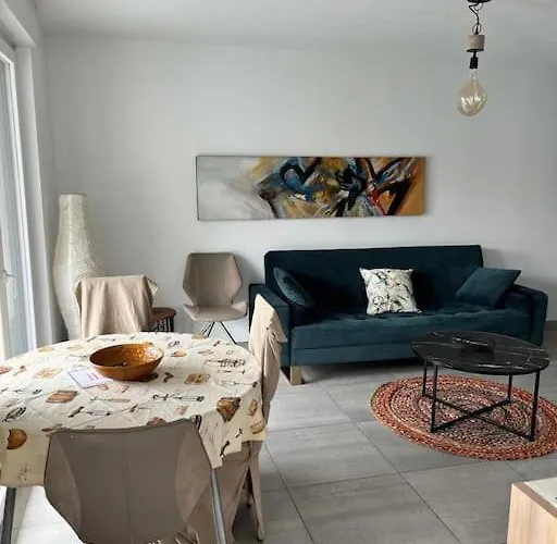 Appartement Proche Du Centre Avec Grande Terrasse *